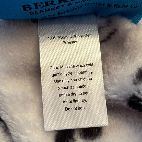 Peanuts Snoopy and Woodstock Throw Blanket Gray 50x70 - Picture 8 of 9